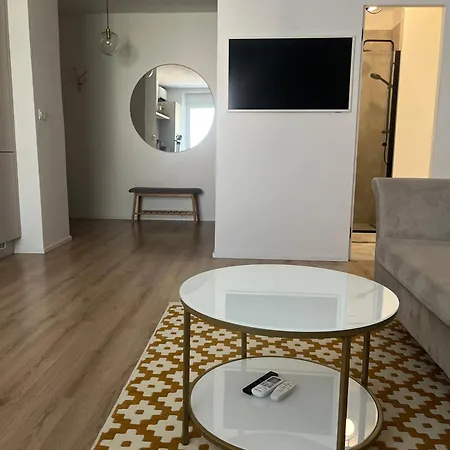 Milie Modern Chic Urban In Wider Centre Apartment